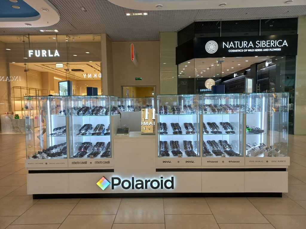 Opticial store Polaroid, Sochi, photo