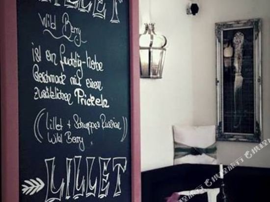 Фото Hotel Zur Goldenen Krone