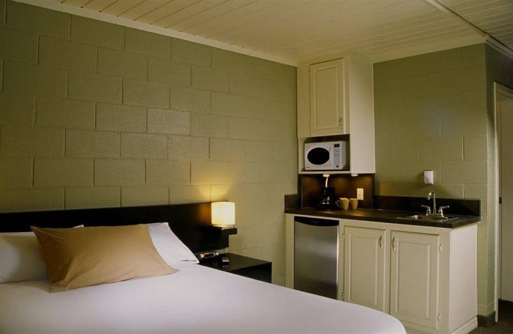 Фото Mountain Hound Inn