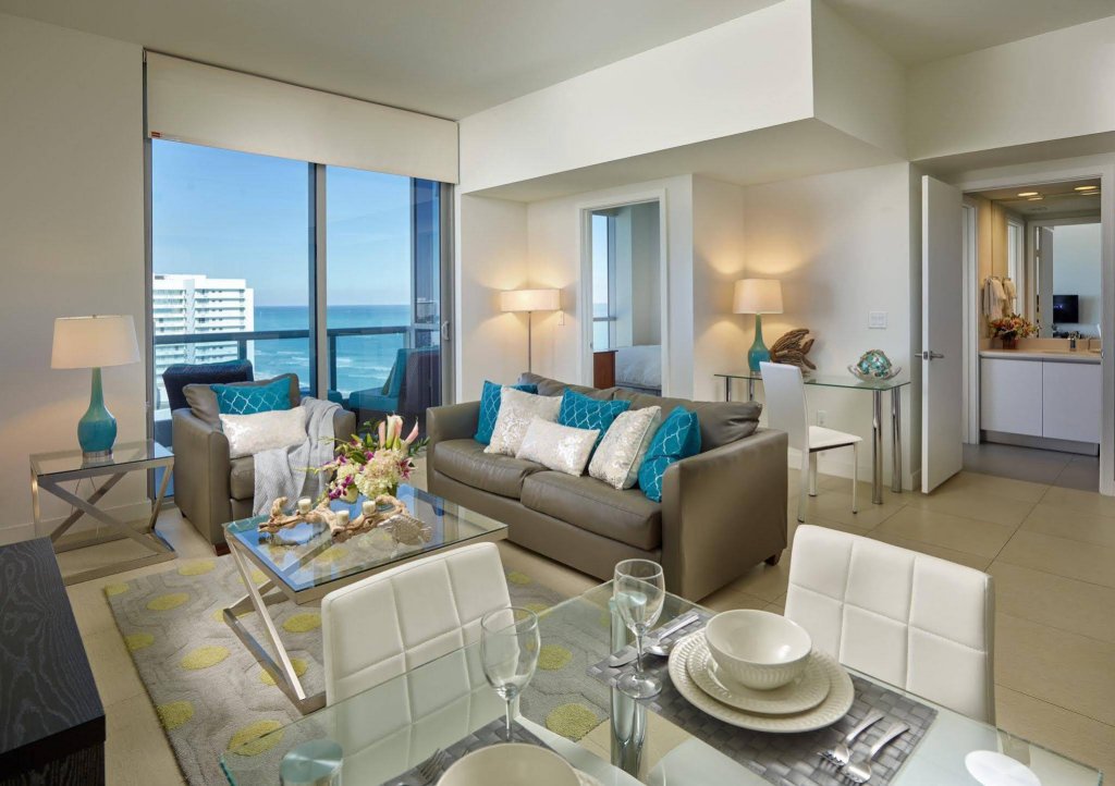 Фото Churchill Suites Monte Carlo Miami Beach
