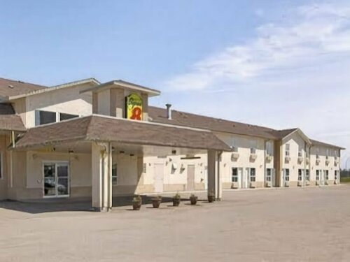 Гостиница Super 8 by Wyndham Meadow Lake в Медоу-Лейк