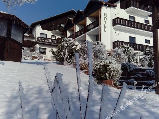 Фото Garni Hotel & Ferienwohnungen Seeschlößchen