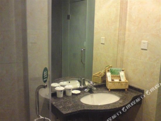 Фото GreenTree lnn huaibei Renmin Road