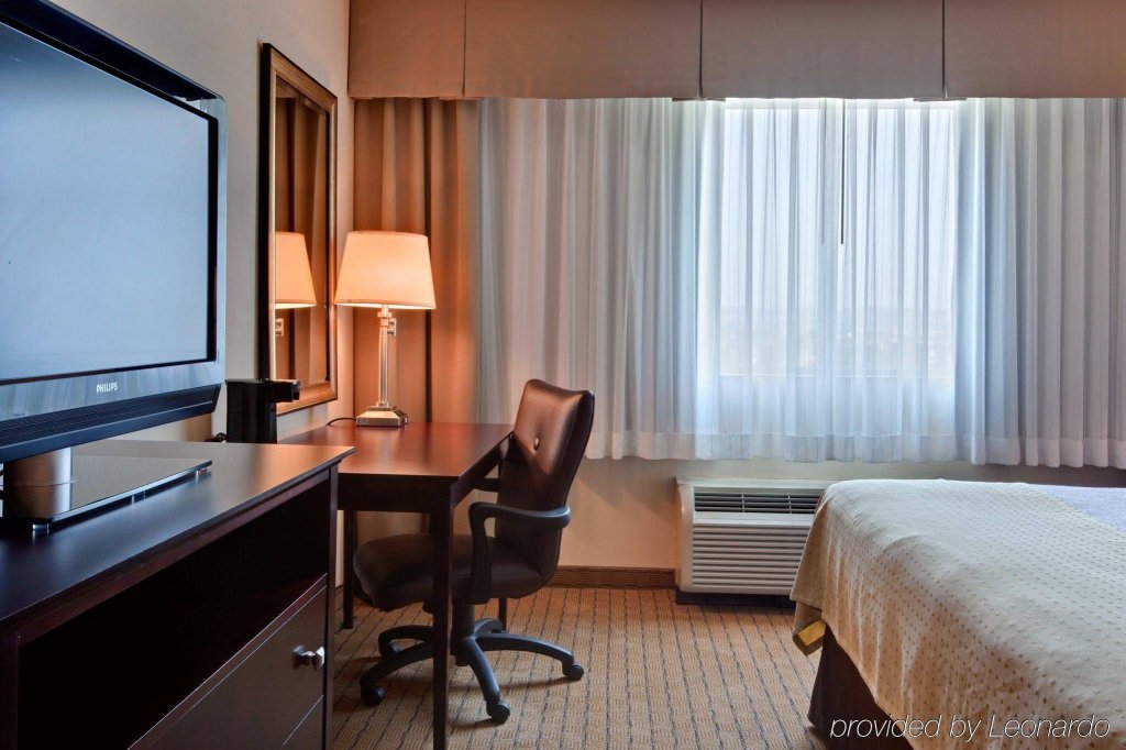 Фото Holiday Inn Los Angeles - Lax Airport