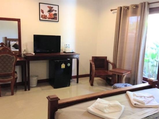 Фото Chalouvanh Hotel