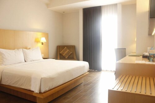 Внешний вид отеля Hotel Santika Mataram - Lombok в Матараме, фото 3