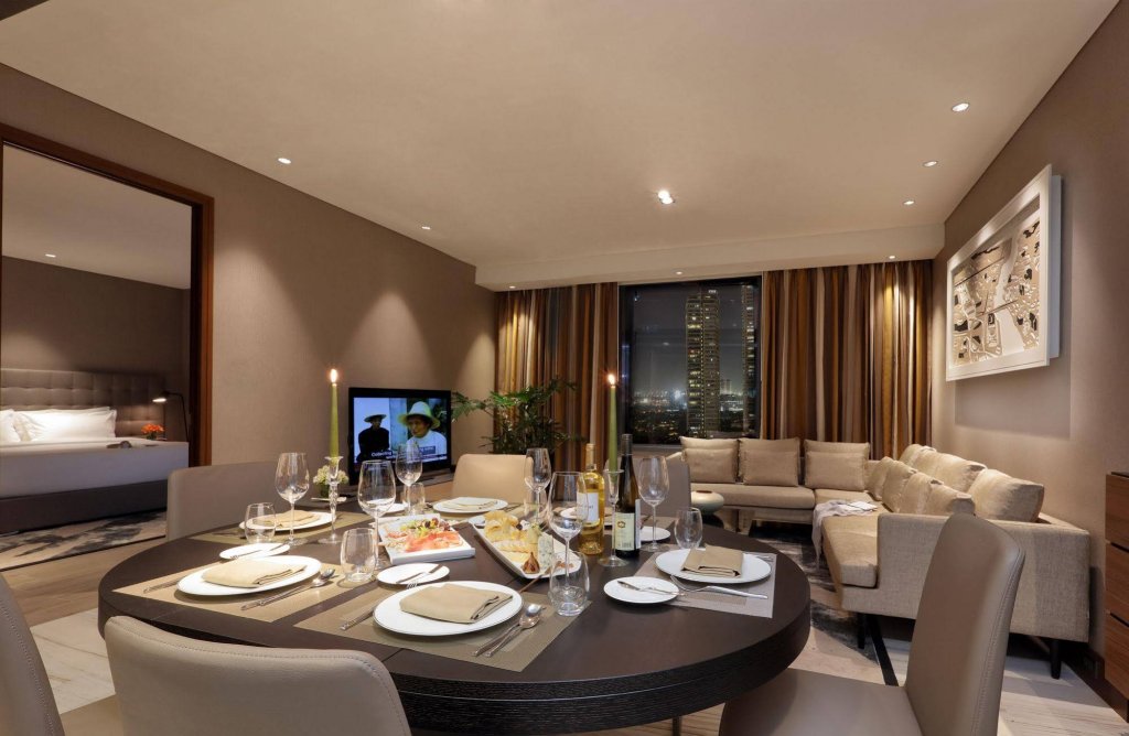 Фото Makati Diamond Residences