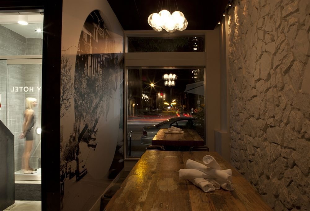 Фото The Beverley Hotel Queen West, Sonder