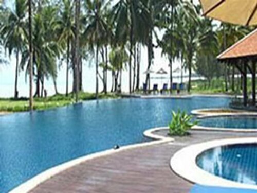 Гостиница Hotel Royal Bangsak Beach Resort