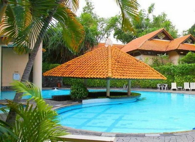Hotel Equator Surabaya