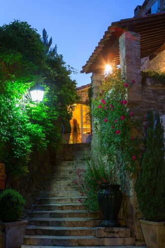 Гостиница La Campagne St Lazare в Форкалькье