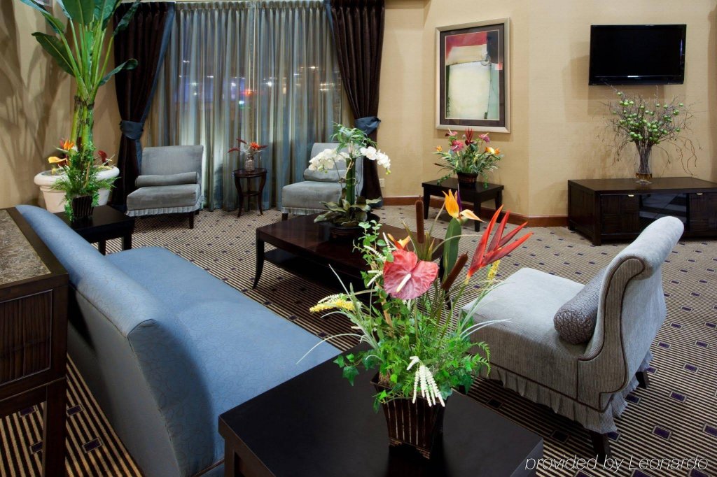 Фото Holiday Inn Express & Suites Harrison