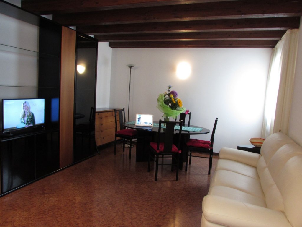 Фото San Marco House