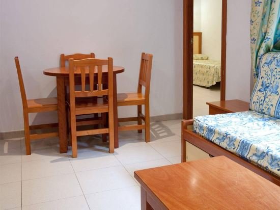 Фото Apartamentos Royal