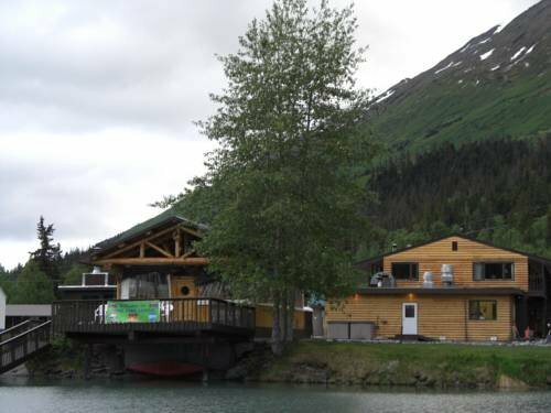 Гостиница Trail Lake Lodge