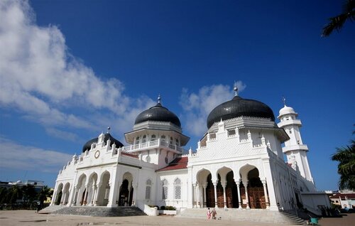 Гостиница RedDoorz Syariah near Suzuya Mall Banda Aceh в Банда-Ачехе
