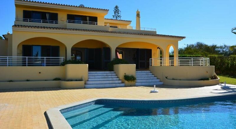 Villa Paraiso - 4 Bedrooms and pool