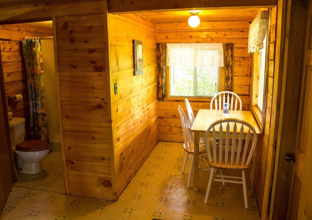 Фото Midnight Sun Log Cabins