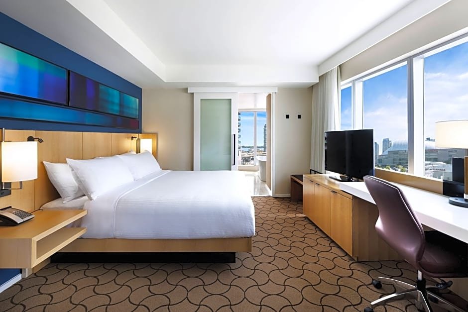 Фото Delta Hotels by Marriott Toronto