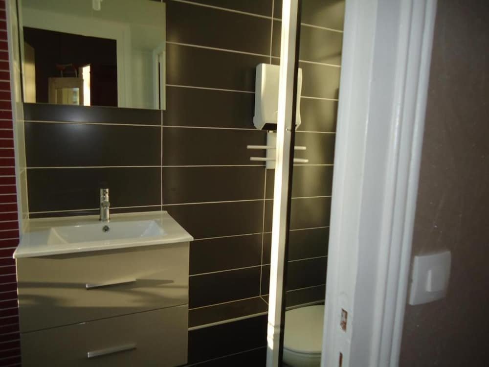 Фото Hôtel Souvenirs de Familles