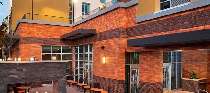 Фото Hilton Garden Inn Burbank Downtown, Ca