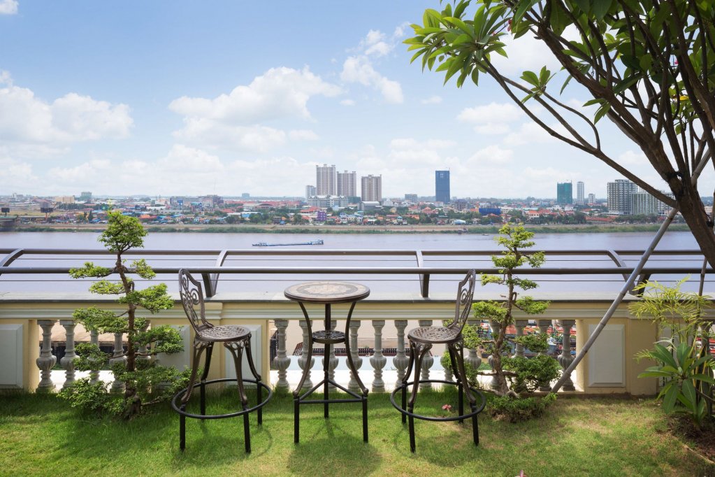 Фото Lcs Hotel & Apartment