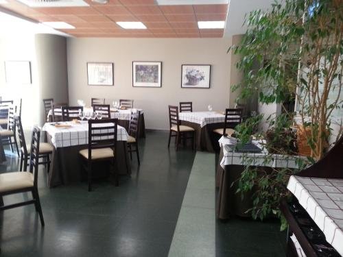 Фото Hostal La Parada