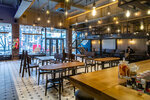 Lake House (Stefan cel Mare Boulevard, 182) ، حانة، بار
