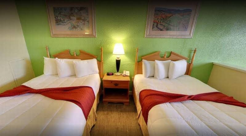 Фото Atlantic Paradise Inn and Suites