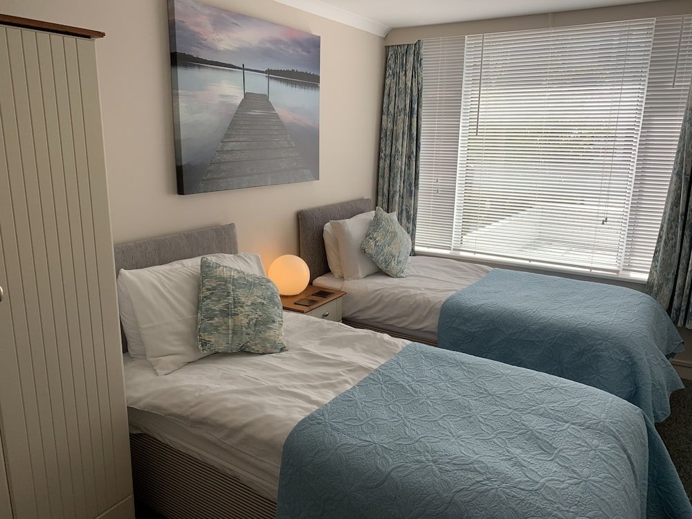 Фото The Chestnuts Guest House