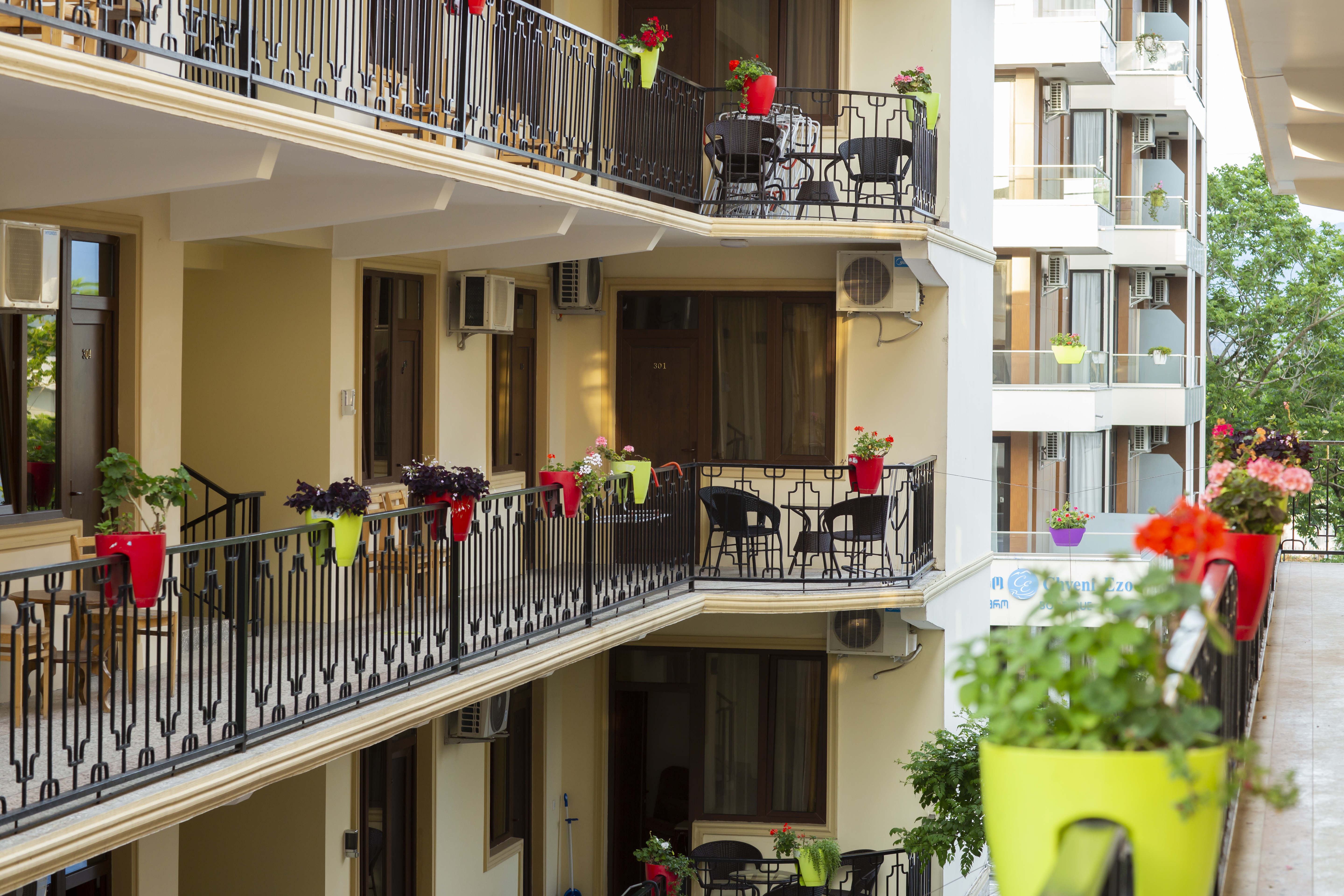 Фото отеля 1