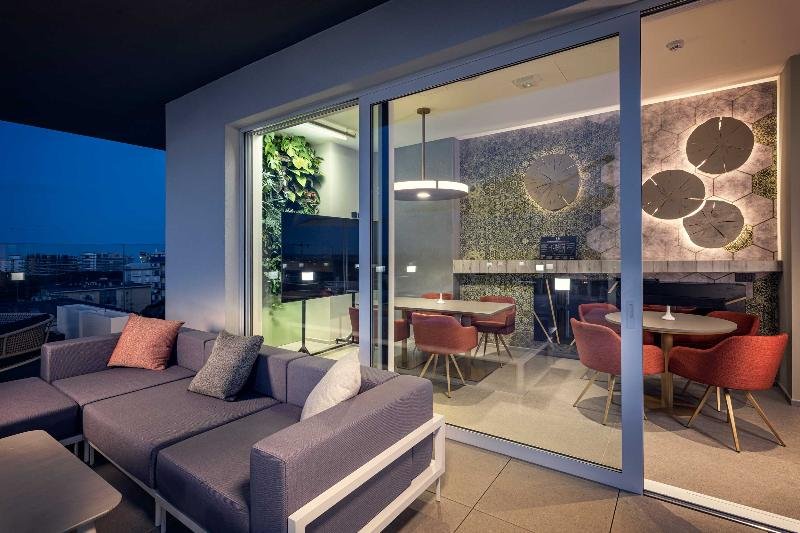 Фото J44 Lifestyle hotel