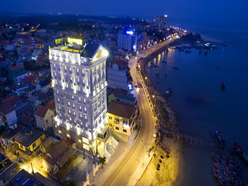 Riverside Hotel