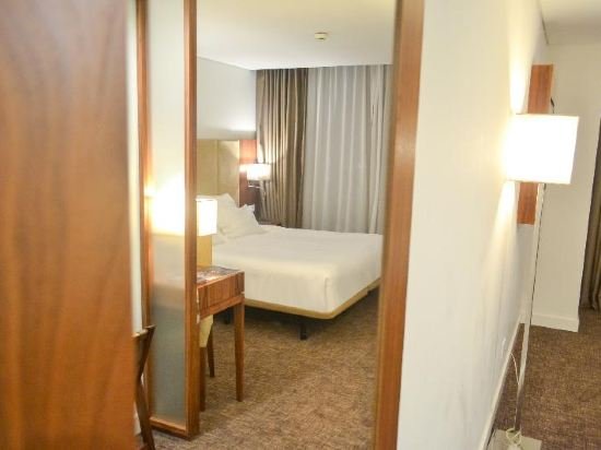 Фото Premium Porto Downtown