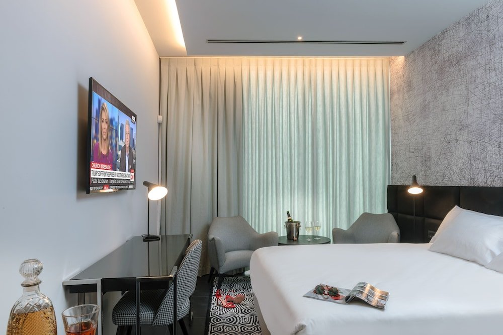 Фото Nyx Herzliya