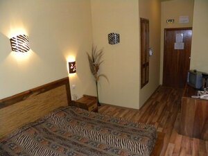 Гостиница Three Dolphins Family Hotel