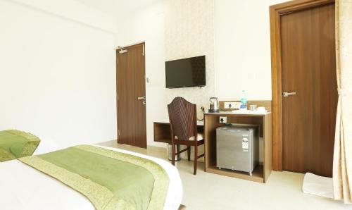 Фото Treebo Trend Pechis Castle