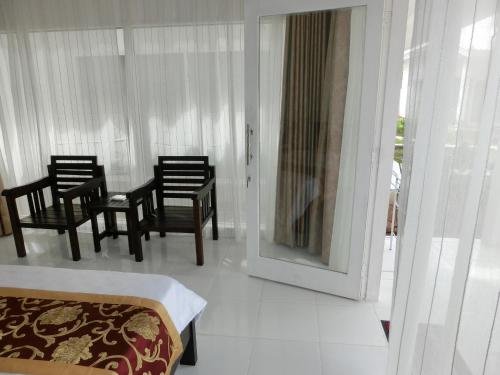 Фото Lombok Holiday Hotel