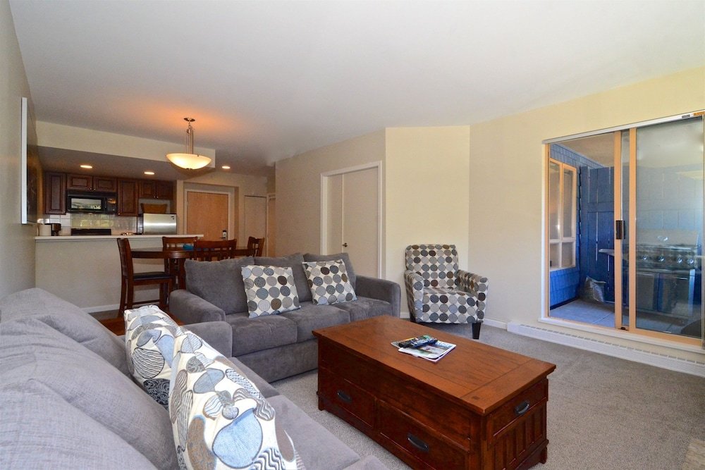 Фото Whistler Blackcomb Vr at Tyndall Stone