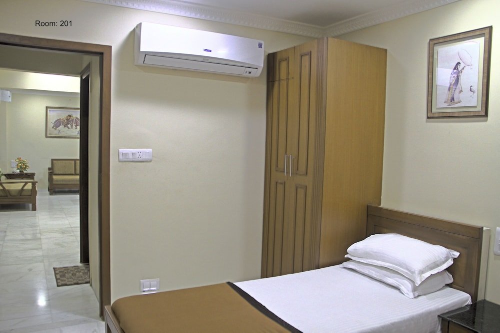 Фото Click White House Residency Vadodara