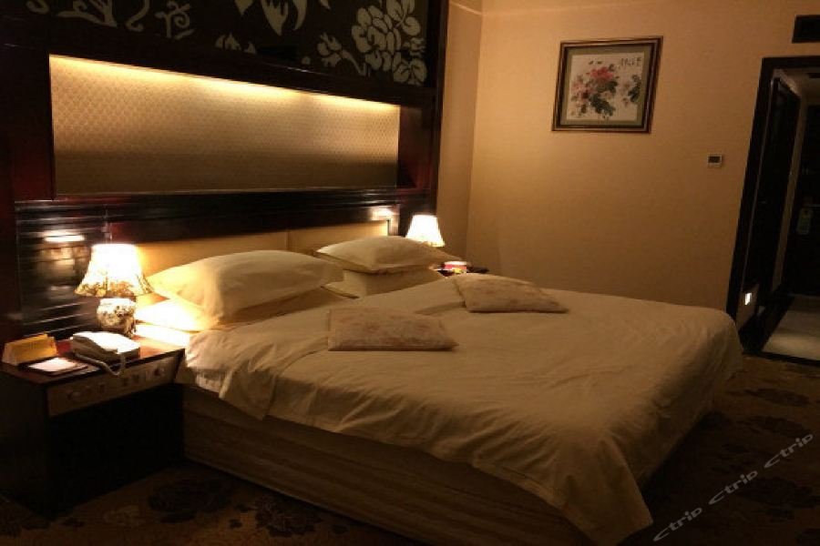 Фото Economic Trade Hotel