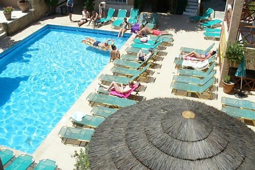Гостиница 7 Days Studios & Apts