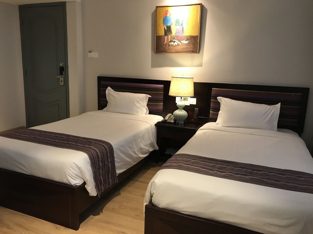 Фото Au Lac Legend Hotel