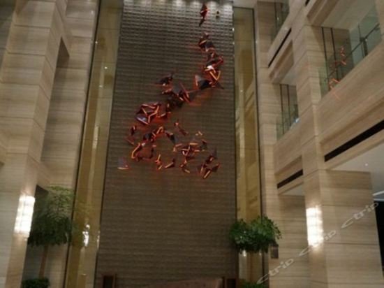 Фото Howard Johnson Ifc Plaza Ningbo