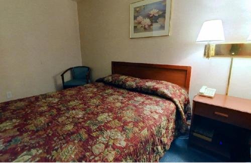 Фото Americas Best Value Inn Edmonds Seattle N