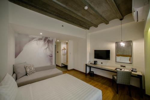 Фото Double M Hotel