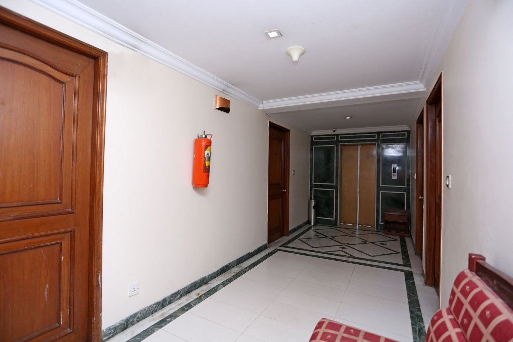 Фото Hotel Maurya Residency