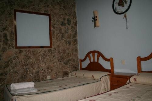 Гостиница Casas Rurales Los Enebros