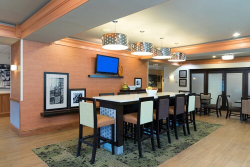 Гостиница Hampton Inn & Suites Mansfield-South @ I-71