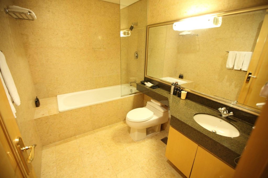 Фото The California Hotel